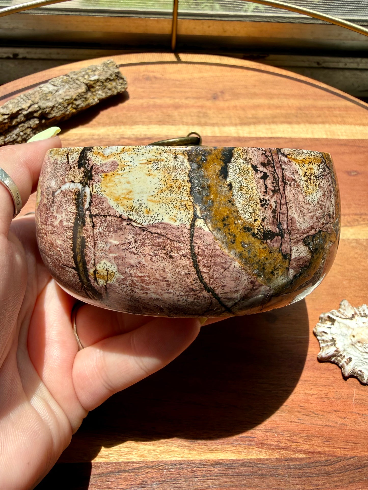 ROUND PICTURE JASPER BOX WITH BRASS DETAIL