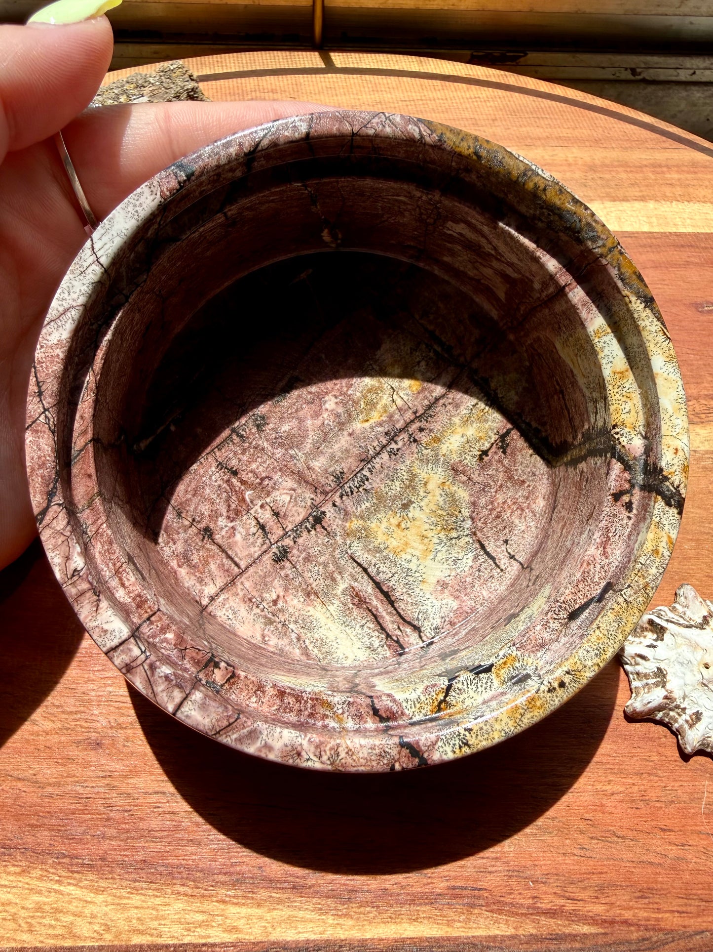 ROUND PICTURE JASPER BOX WITH BRASS DETAIL