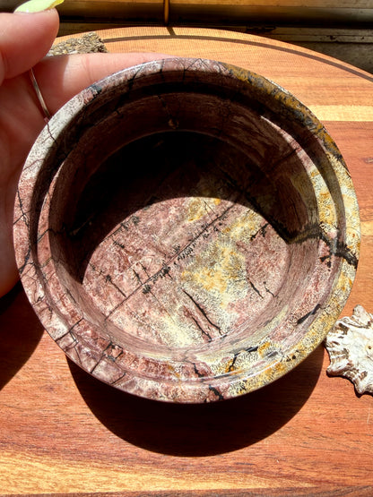 ROUND PICTURE JASPER BOX WITH BRASS DETAIL