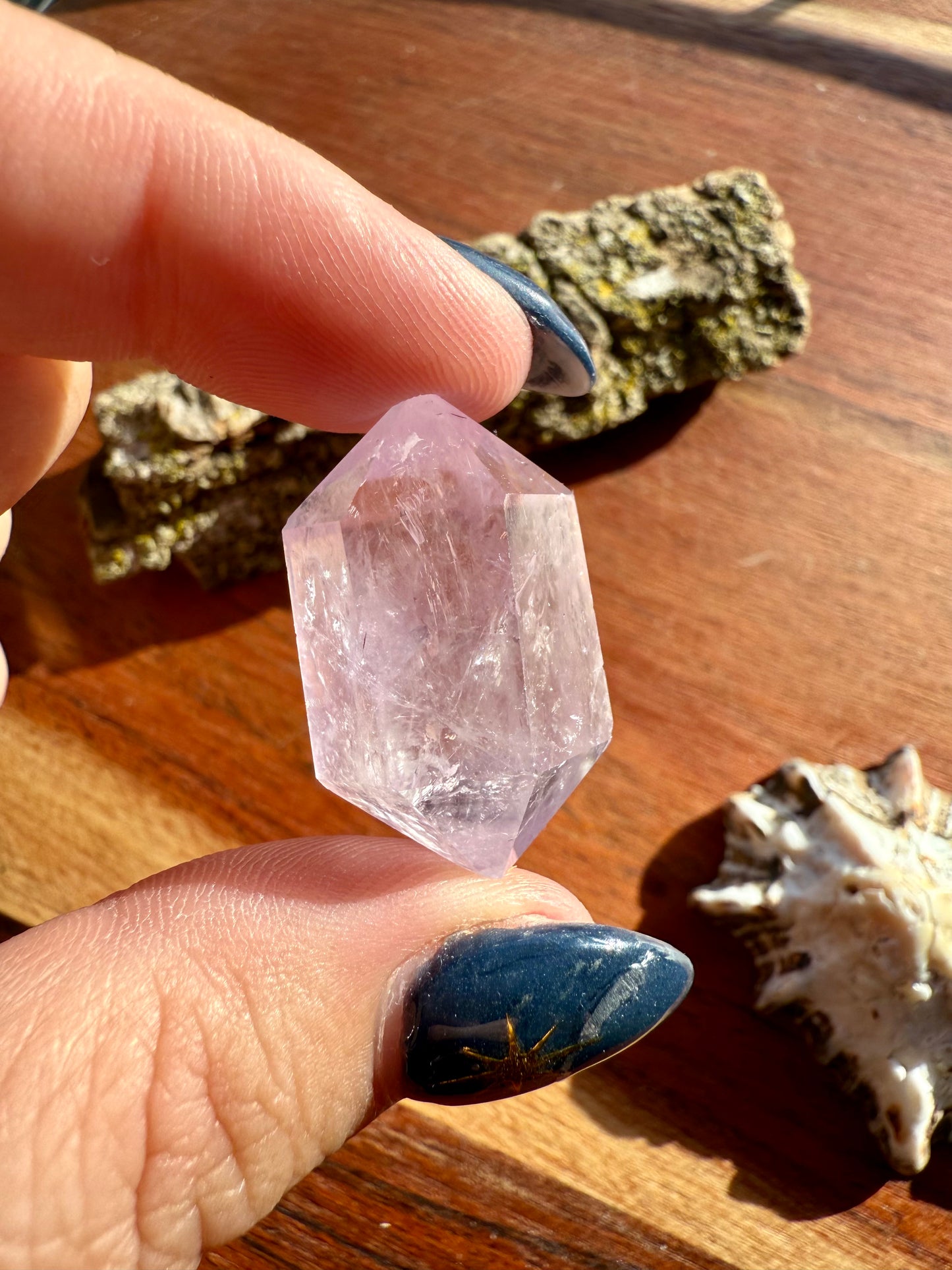 SMALL AMETHYST DT POINT