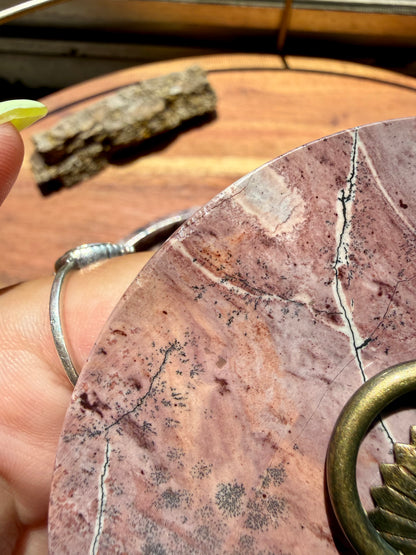 ROUND PICTURE JASPER BOX WITH BRASS DETAIL