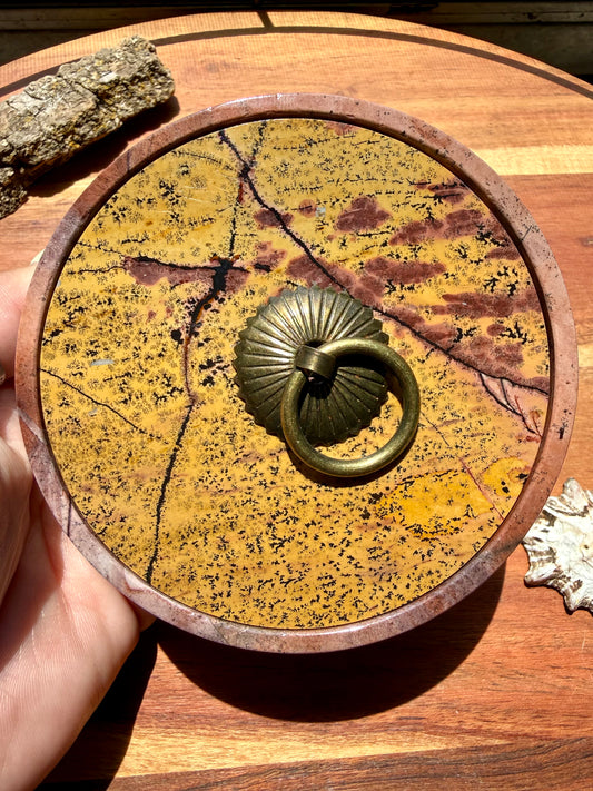 ROUND PICTURE JASPER BOX WITH BRASS DETAIL