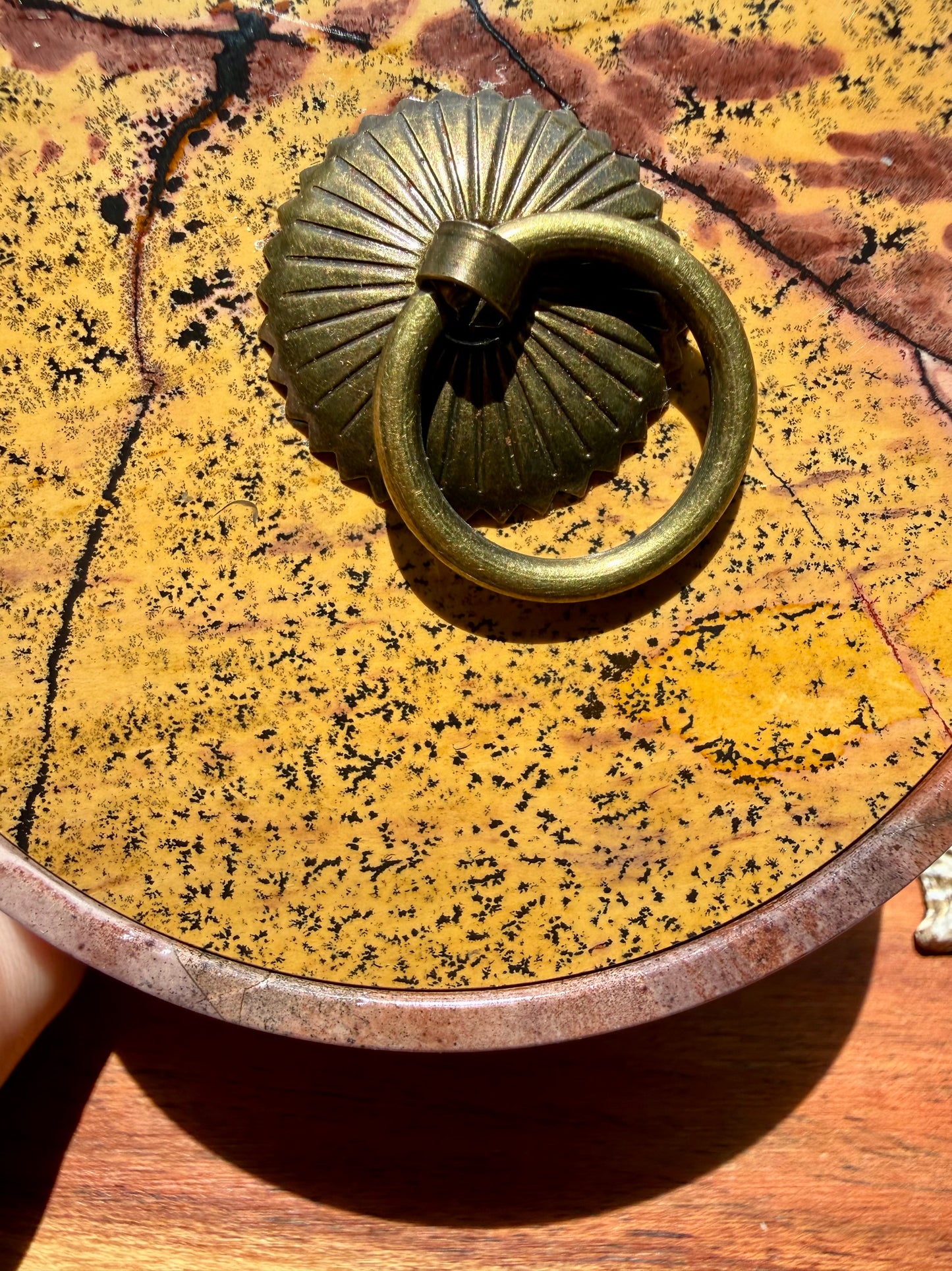 ROUND PICTURE JASPER BOX WITH BRASS DETAIL