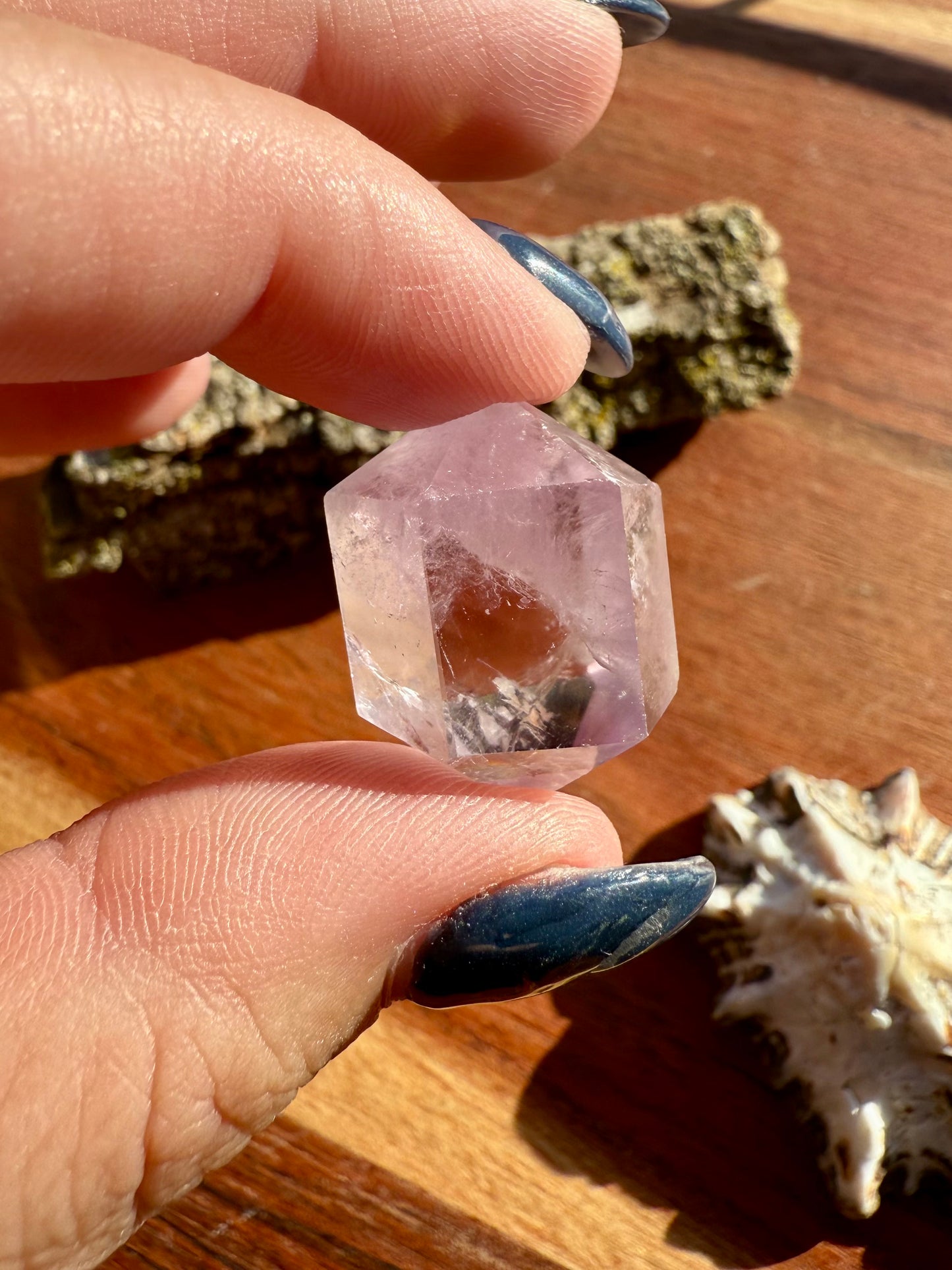 SMALL AMETHYST DT POINT