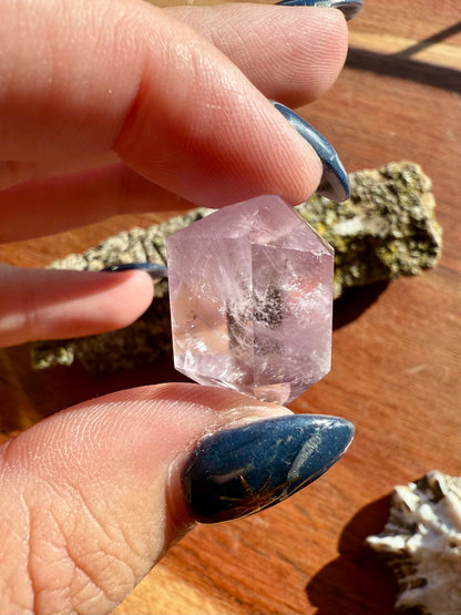 SMALL AMETHYST DT POINT