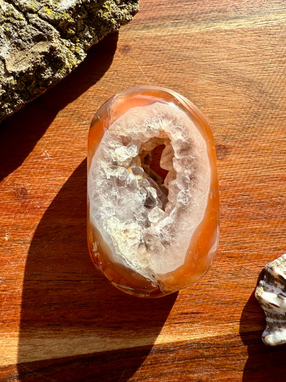 SWAZI AGATE PALM STONE