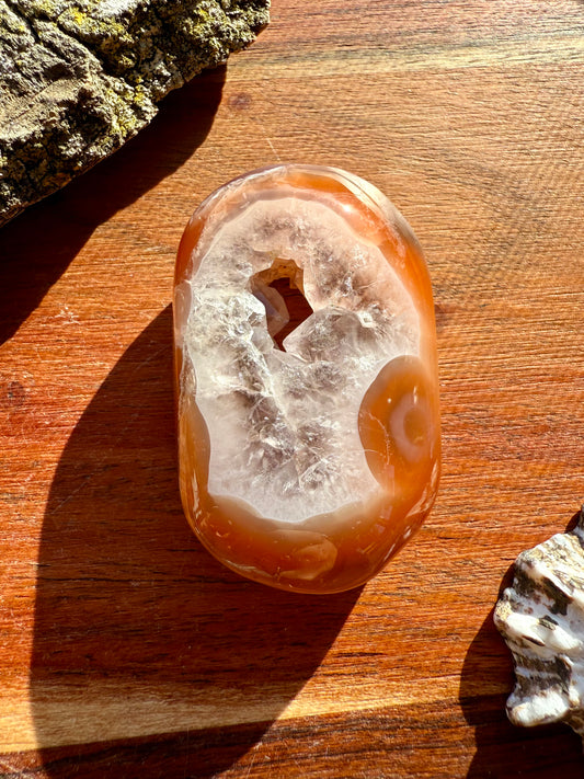 SWAZI AGATE PALM STONE