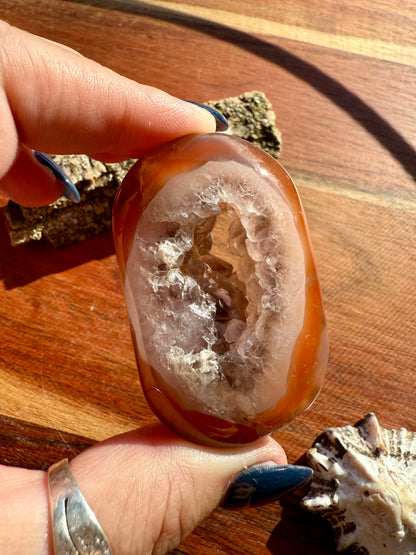 SWAZI AGATE PALM STONE