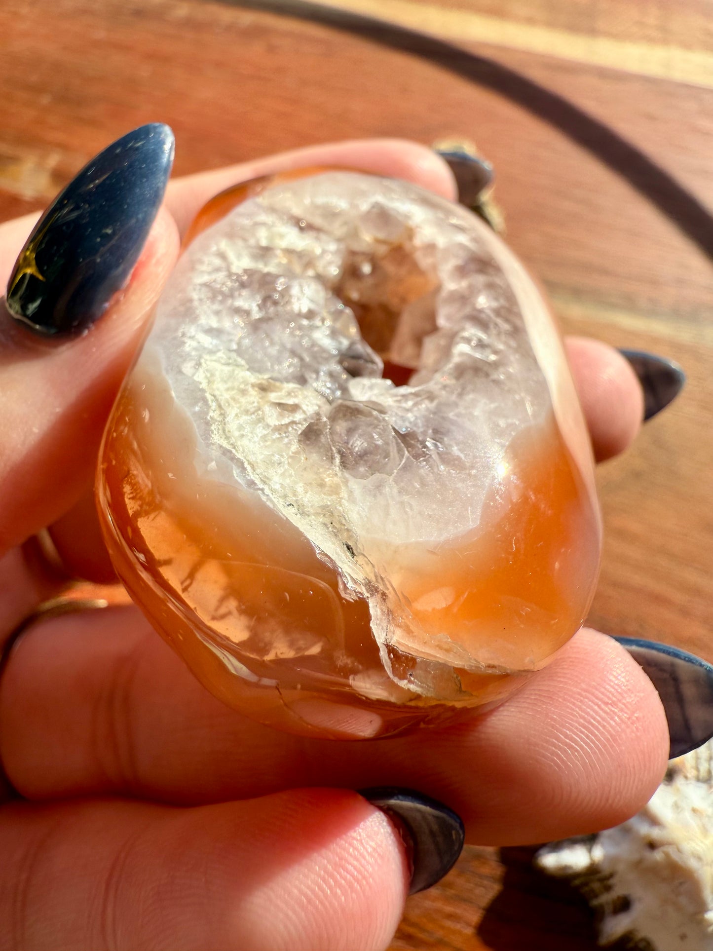 SWAZI AGATE PALM STONE