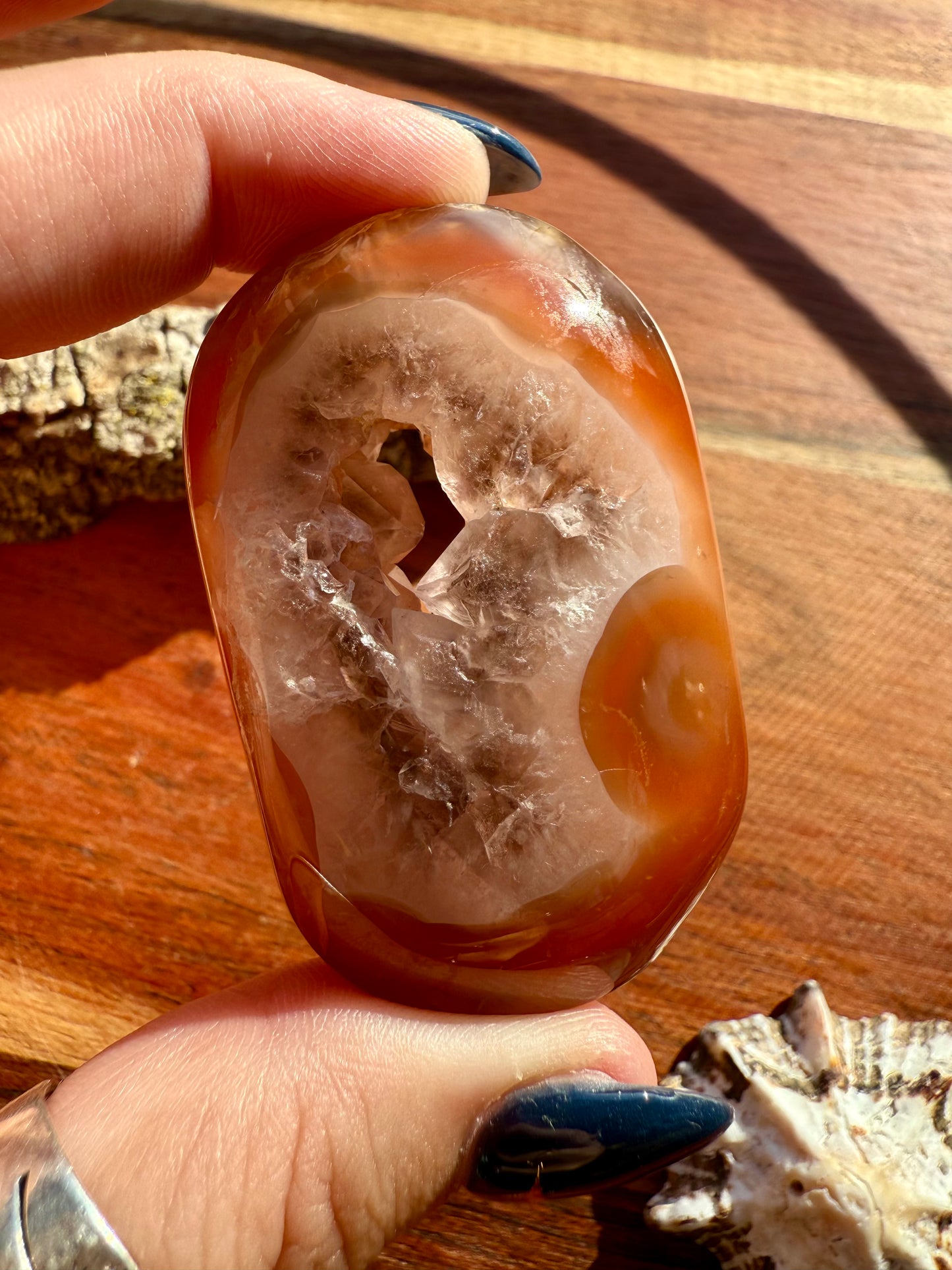 SWAZI AGATE PALM STONE