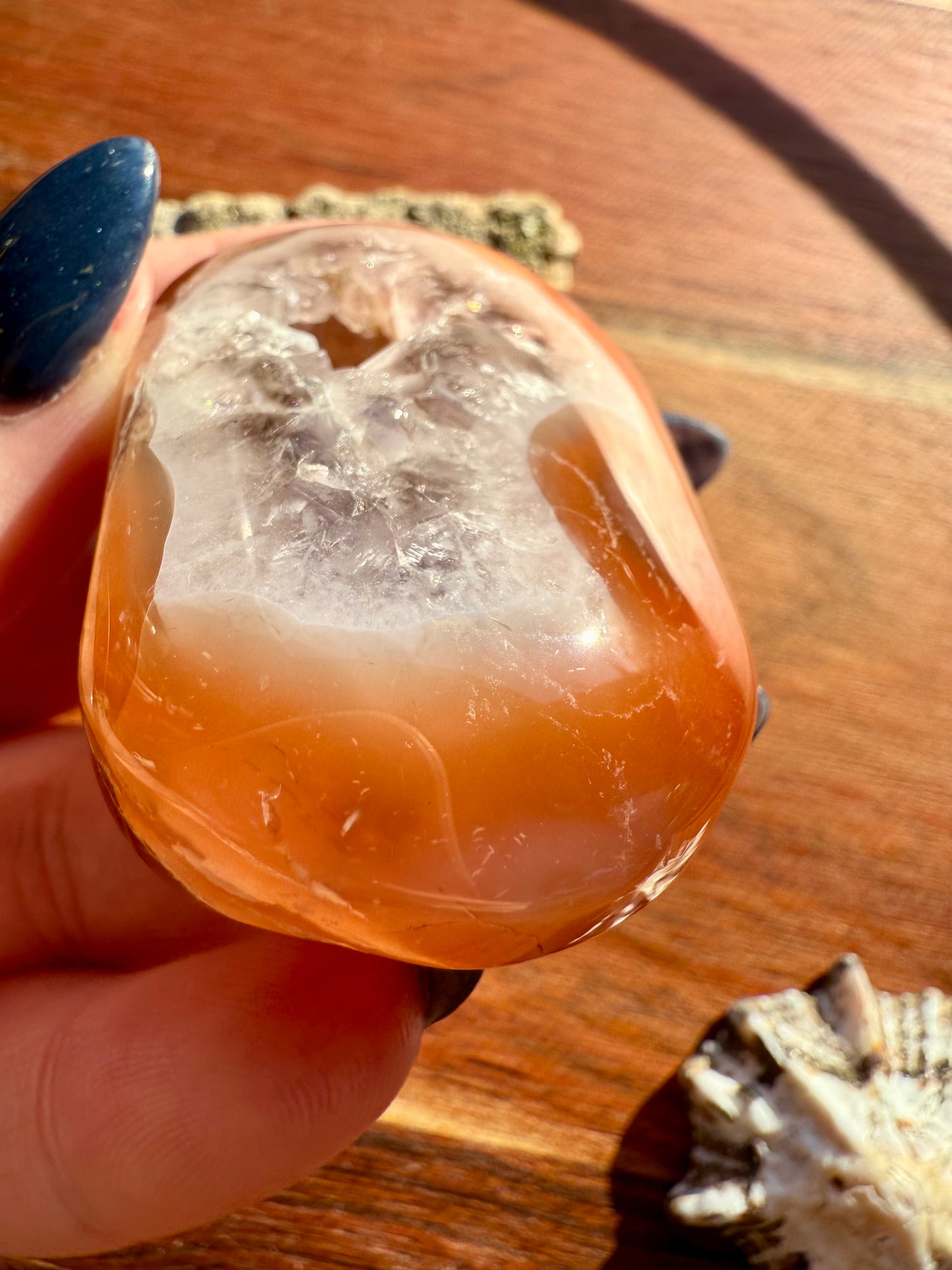 SWAZI AGATE PALM STONE