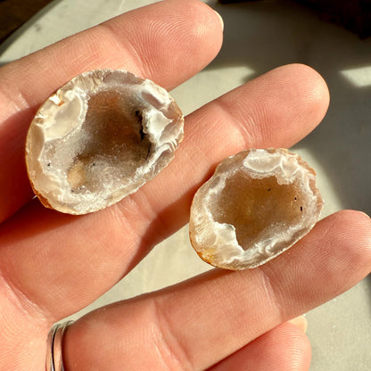 Mini Agate Geode || Druzy Crystal Geode || Mini Crystal || Gift for Crystal Lover