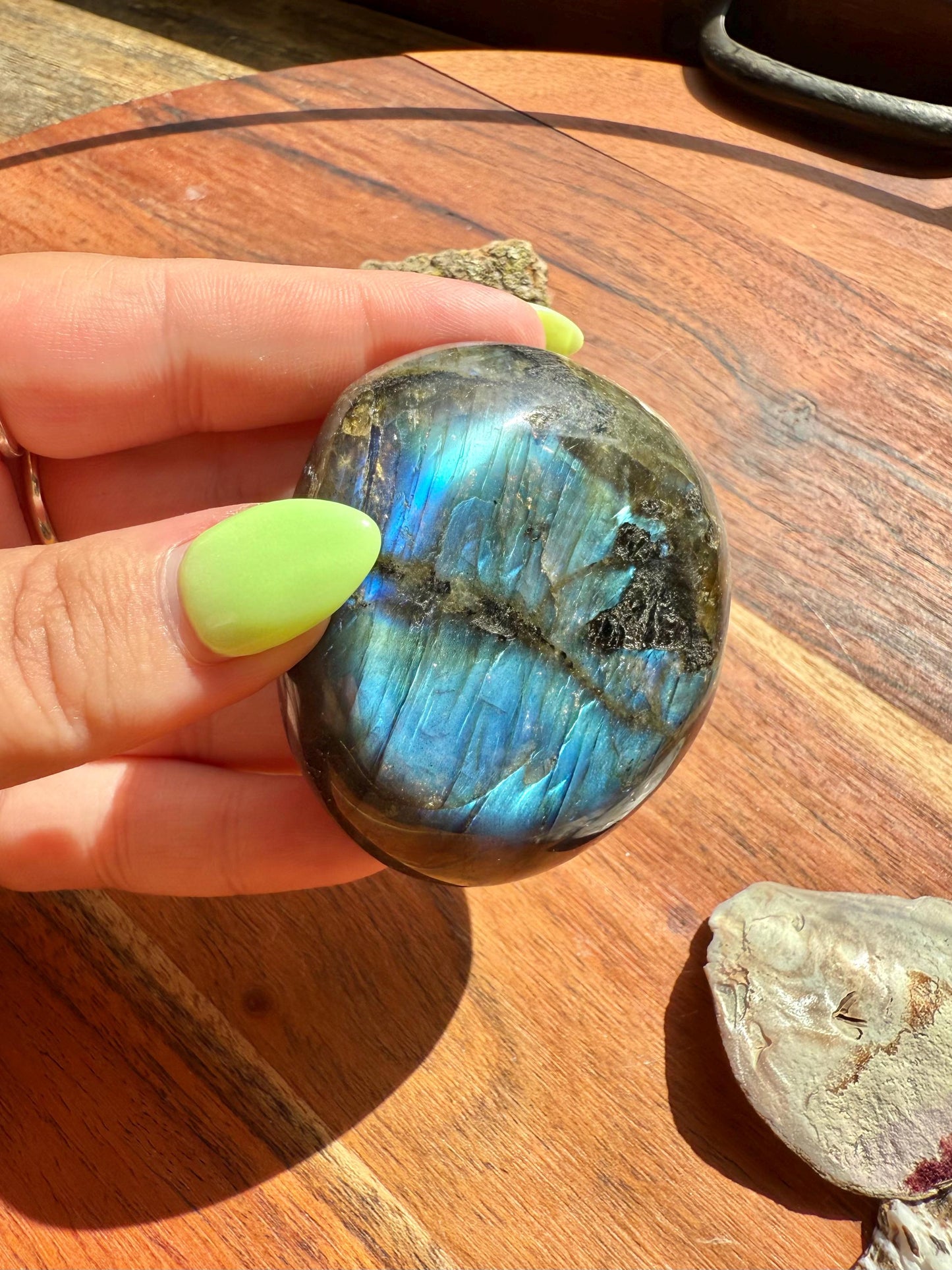 Blue Flash Labradorite Palm Stone