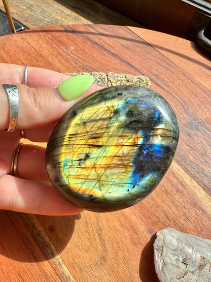 Flashy Labradorite Palm Stone
