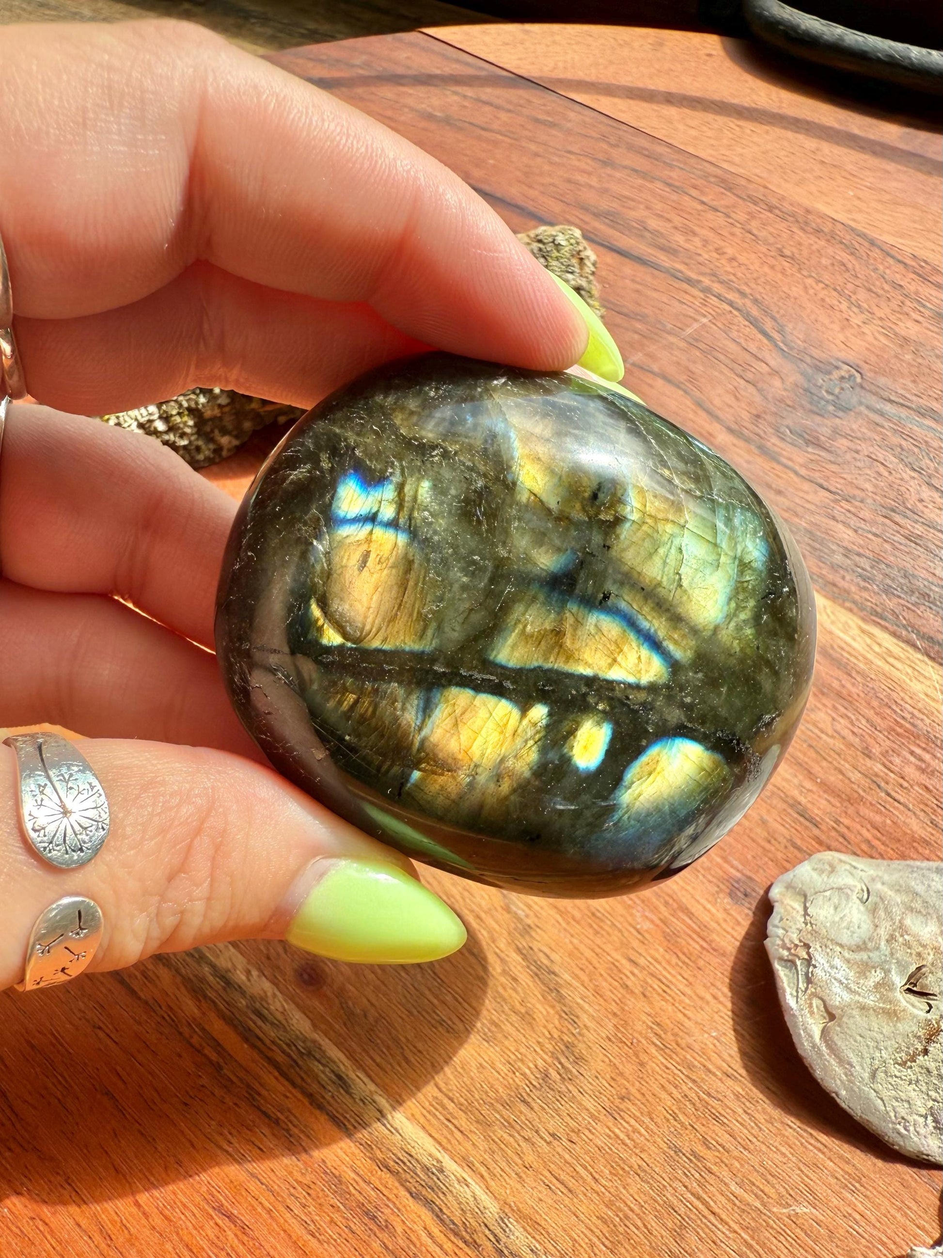 Flashy Labradorite Palm Stone