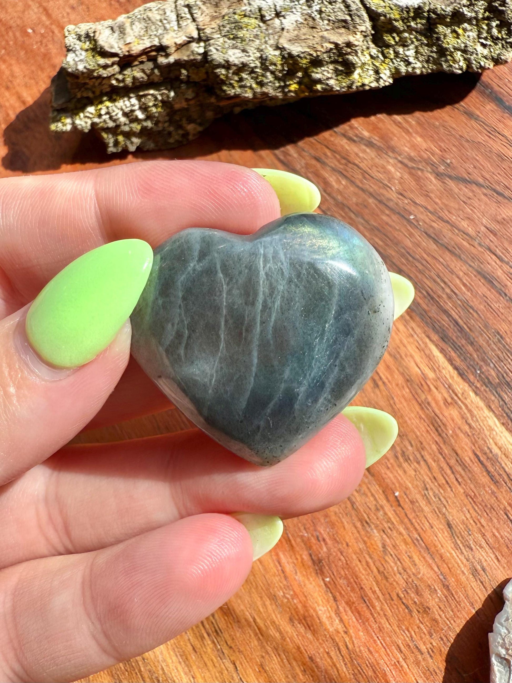 Rainbow Flash Labradorite Heart (Small)
