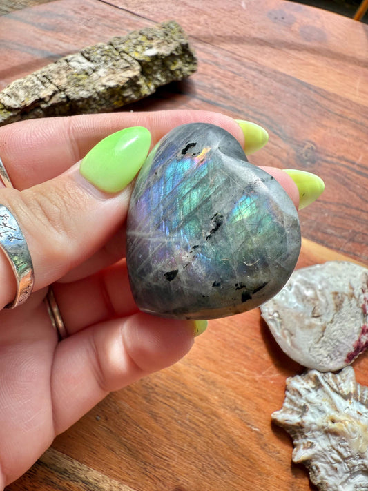 Rainbow Flash Labradorite Heart (Small)