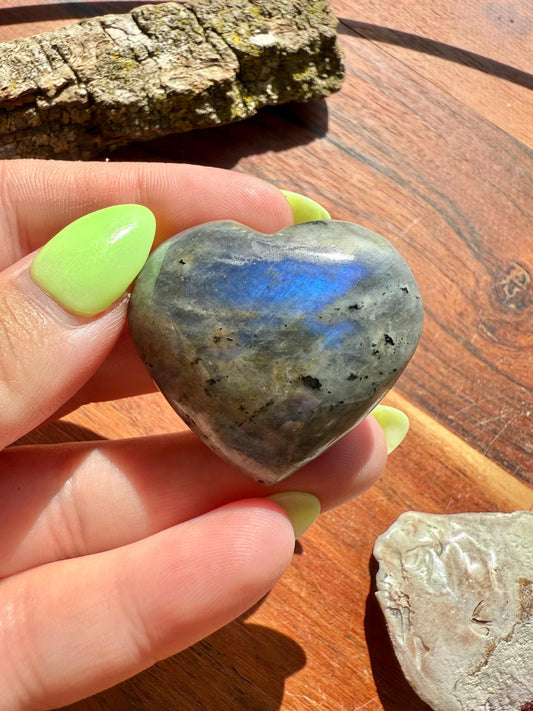 Blue Flash Labradorite Heart (Small)
