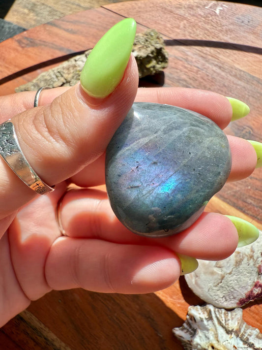 Flashy Labradorite Heart (Small)
