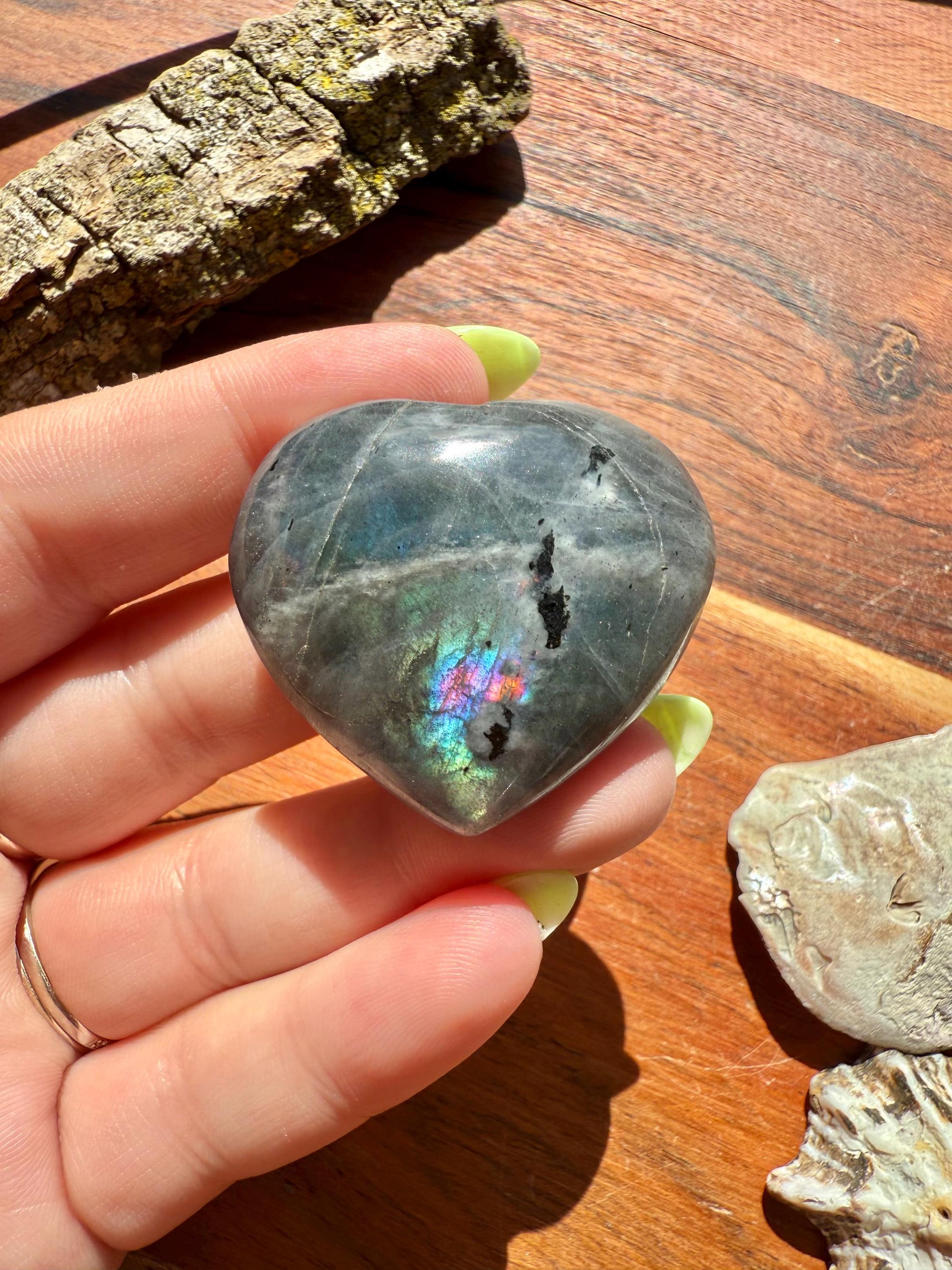 Rainbow Flash Labradorite Heart (Small)