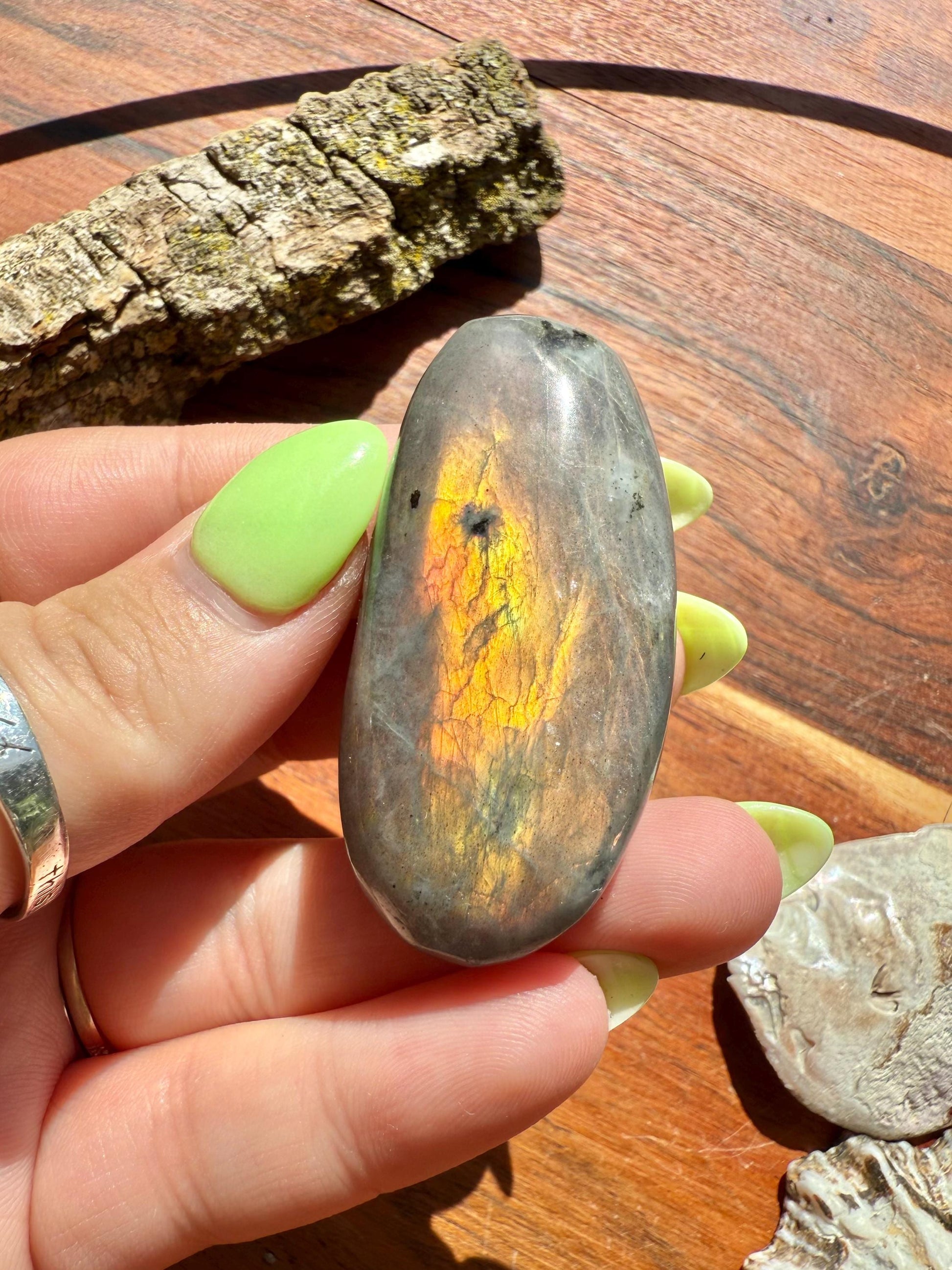 Rainbow Flash Labradorite Heart (Extra Large)