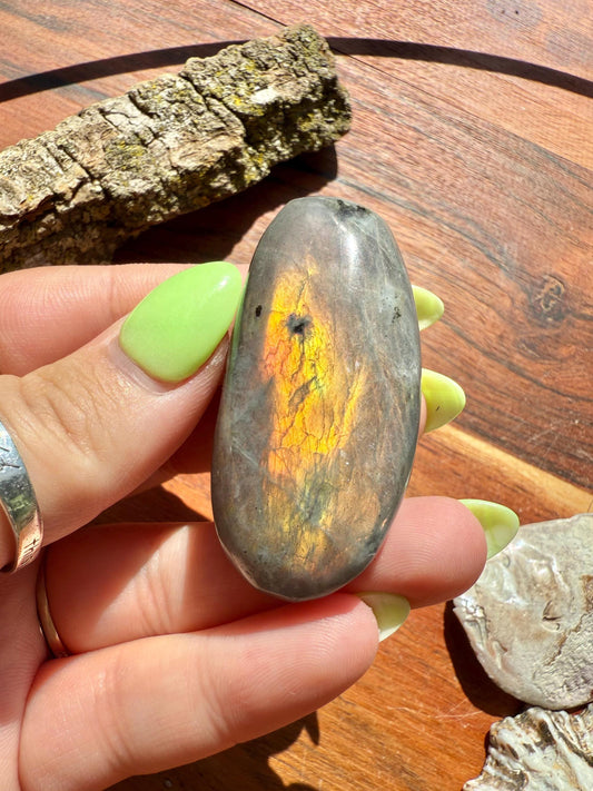 Rainbow Flash Labradorite Heart (Extra Large)
