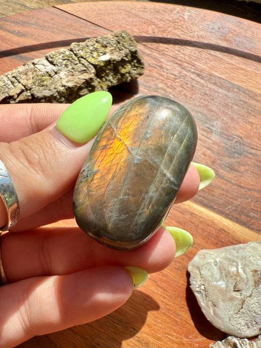 Sunset Flash Labradorite Heart (Extra Large)