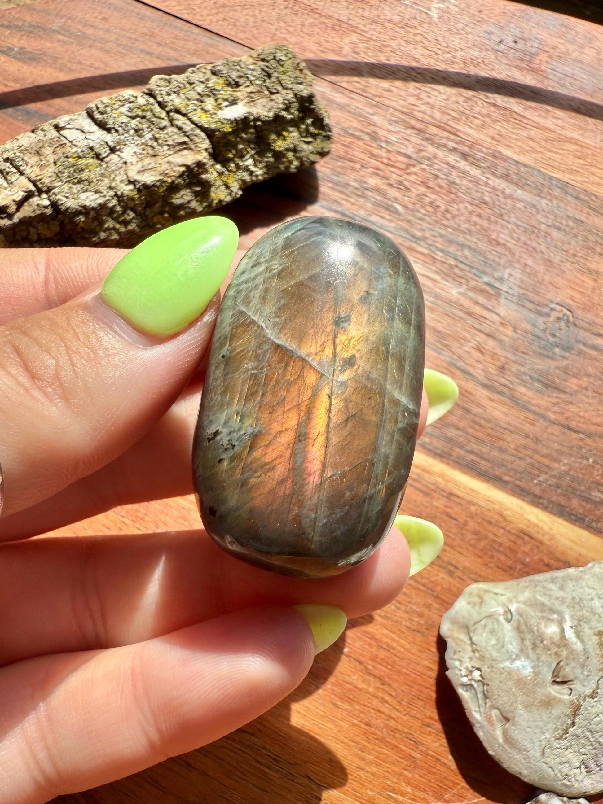Sunset Flash Labradorite Heart (Extra Large)