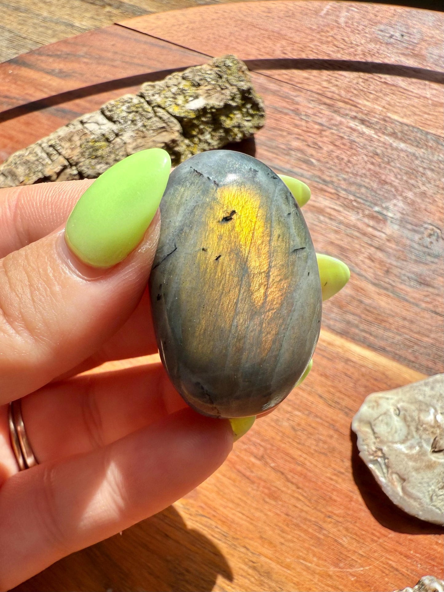 Sunset Flash Labradorite Heart (Large)