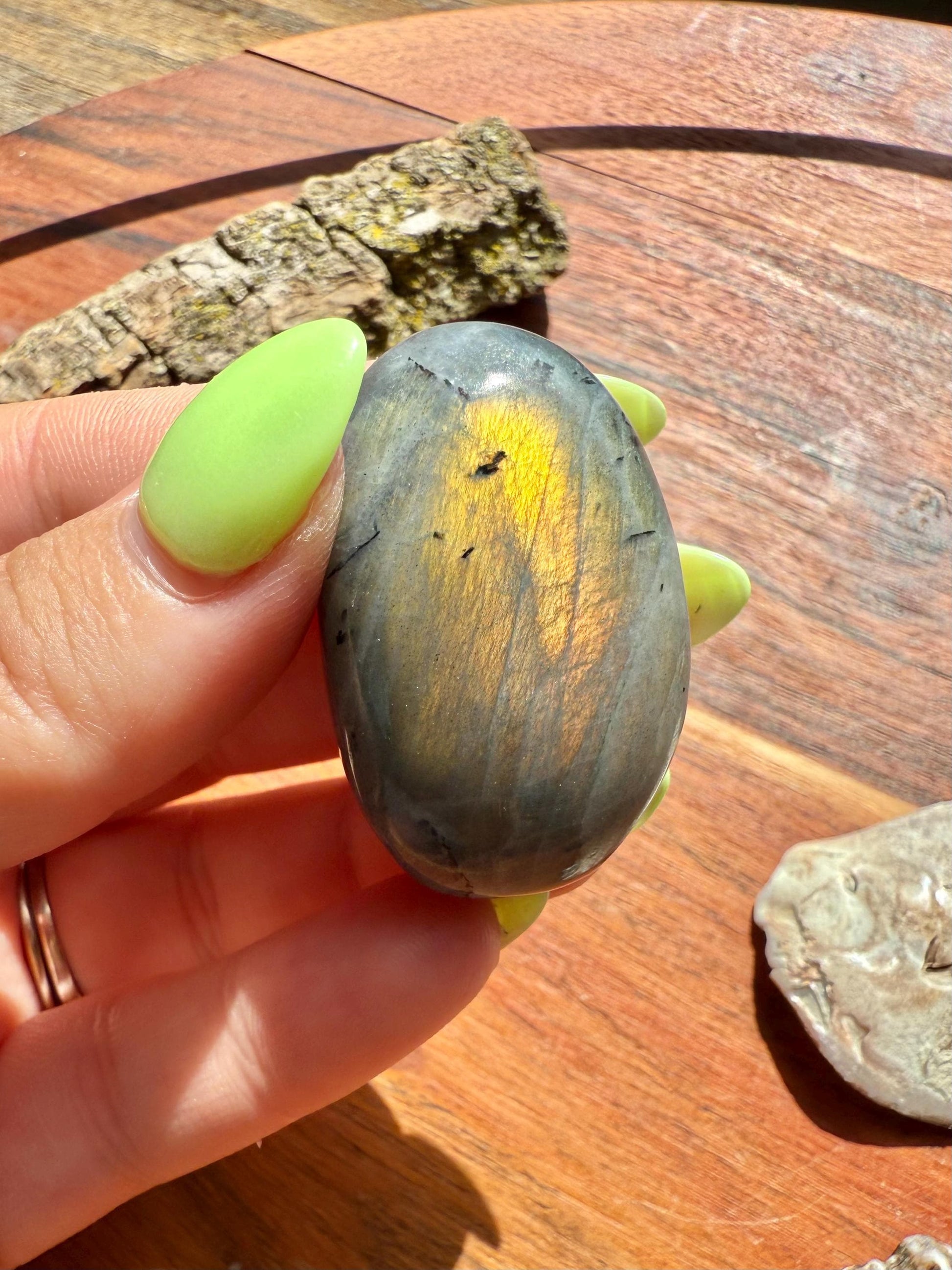 Sunset Flash Labradorite Heart (Large)
