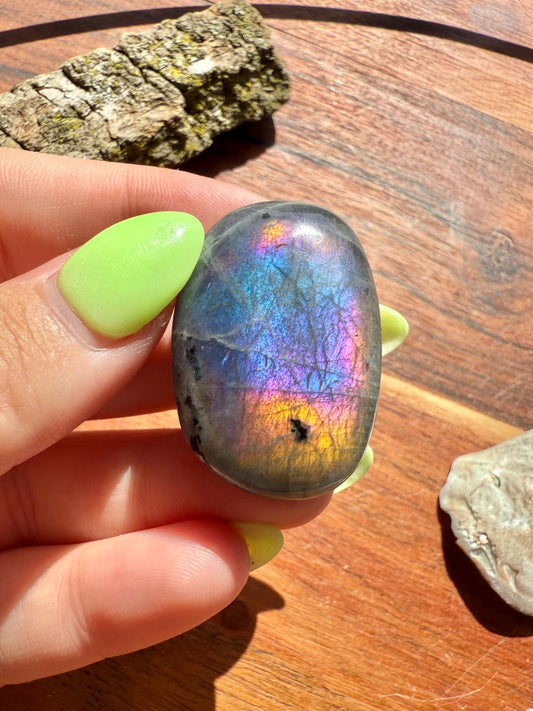 Flashy Labradorite Tumble