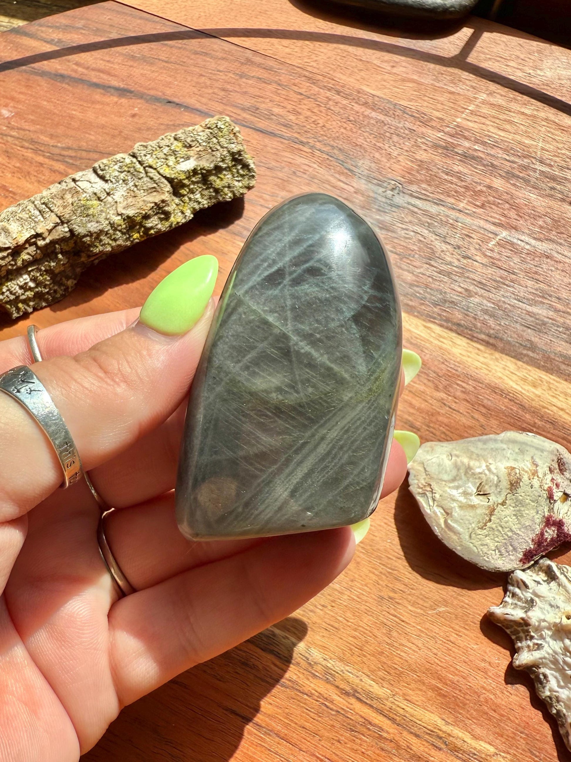 Blue-Green Flash Labradorite Freeform