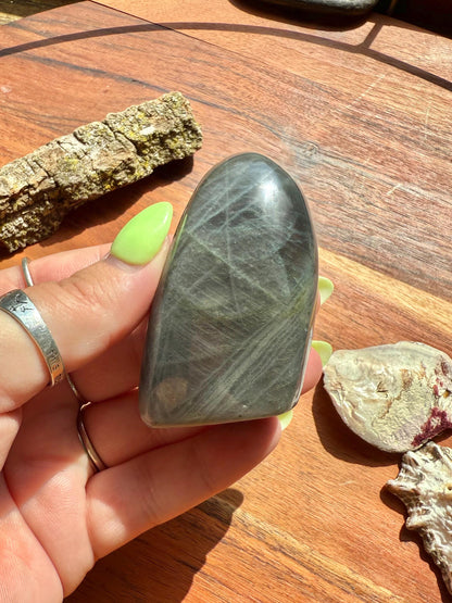 Blue-Green Flash Labradorite Freeform