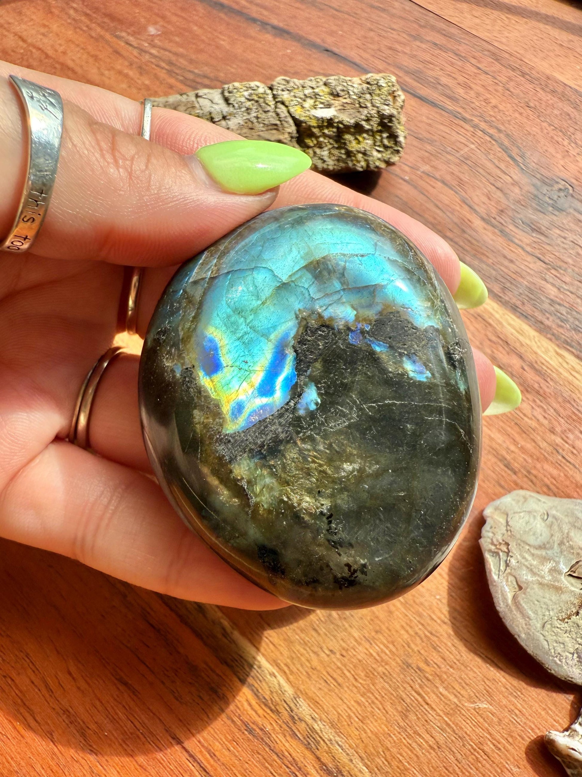 Flashy Labradorite Palm Stone