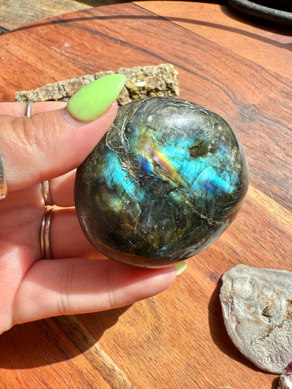 Flashy Labradorite Palm Stone
