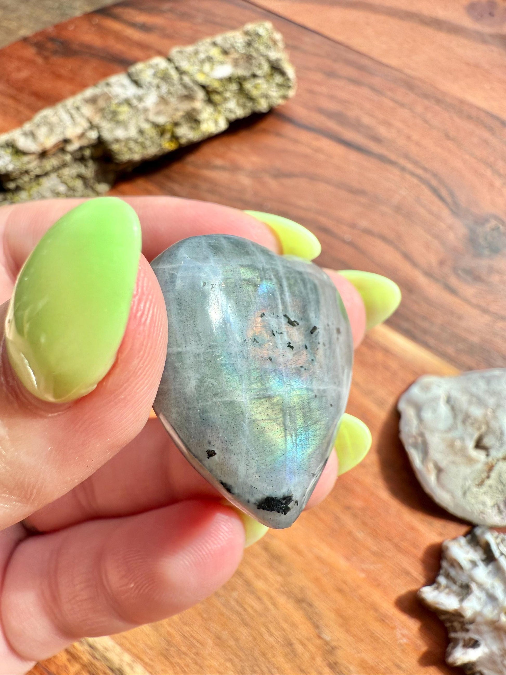 Rainbow Flash Labradorite Heart (Small)