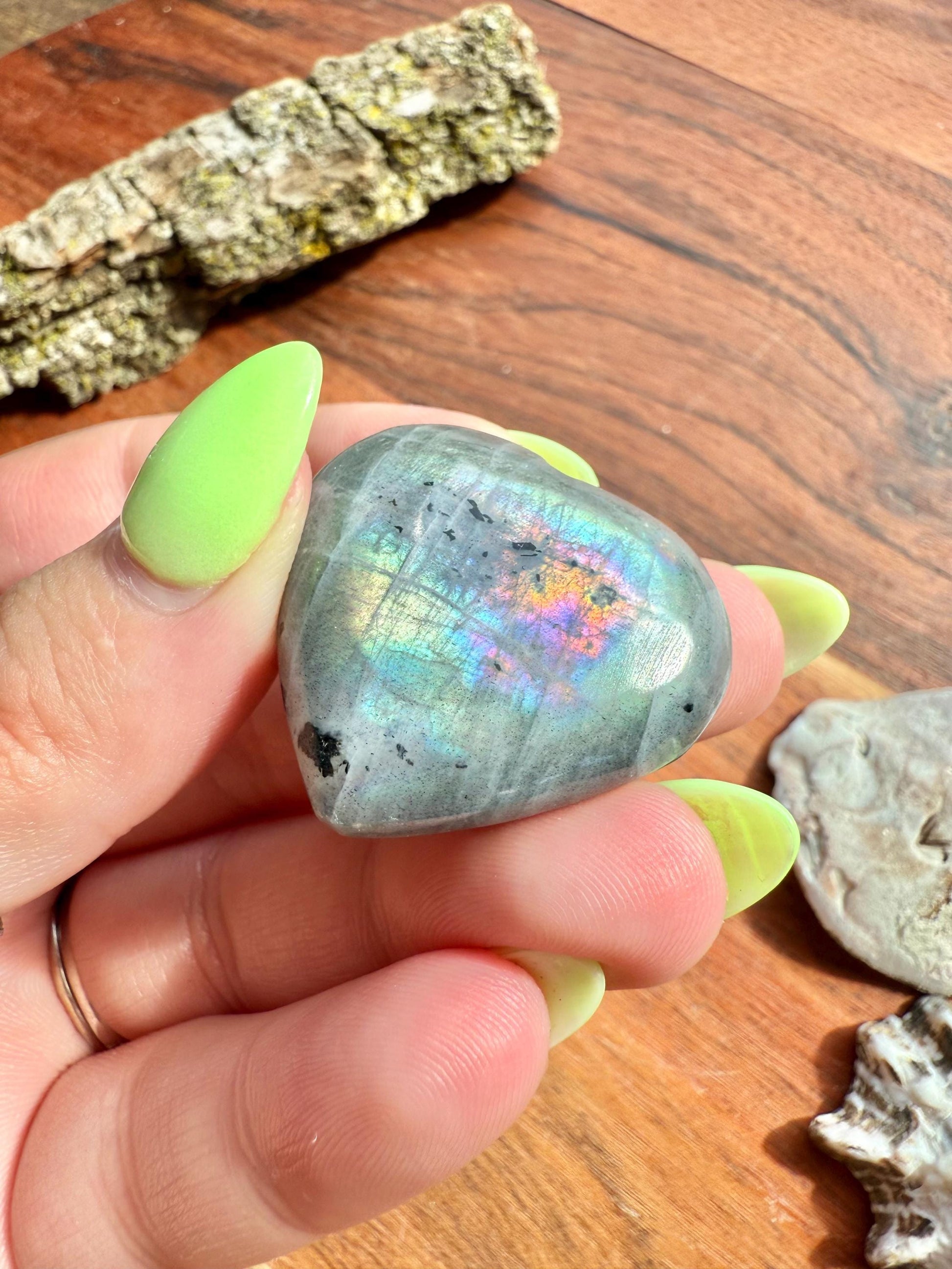 Rainbow Flash Labradorite Heart (Small)