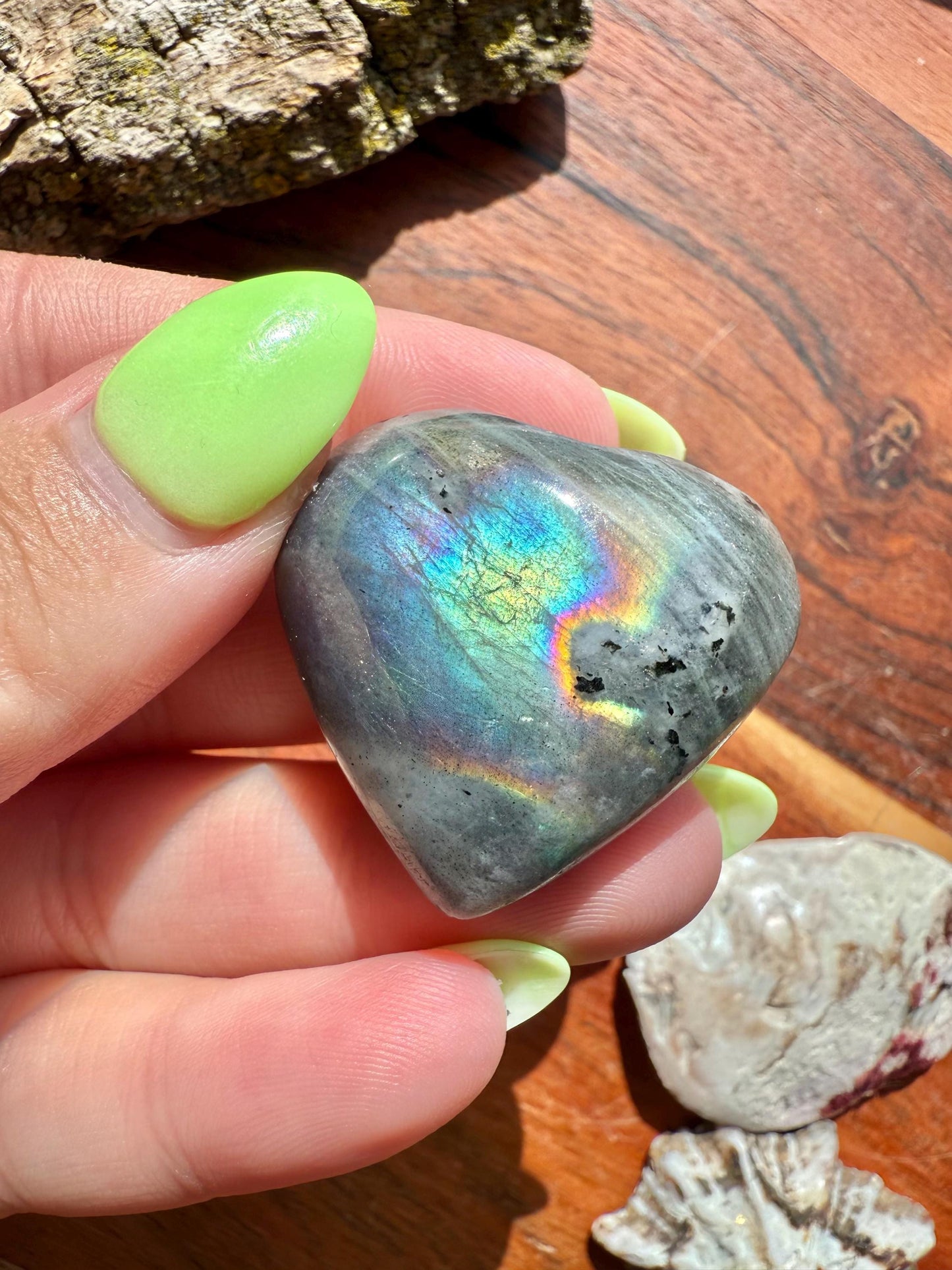 Rainbow Flash Labradorite Heart (Small)