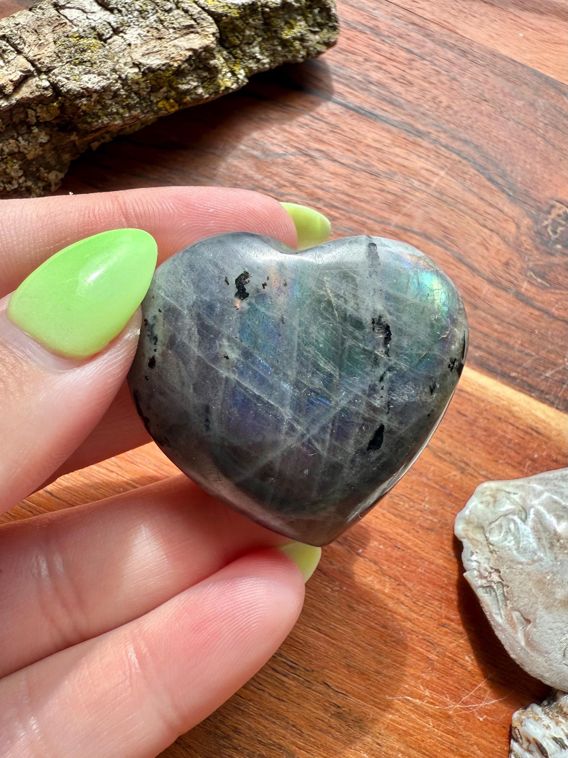 Rainbow Flash Labradorite Heart (Small)