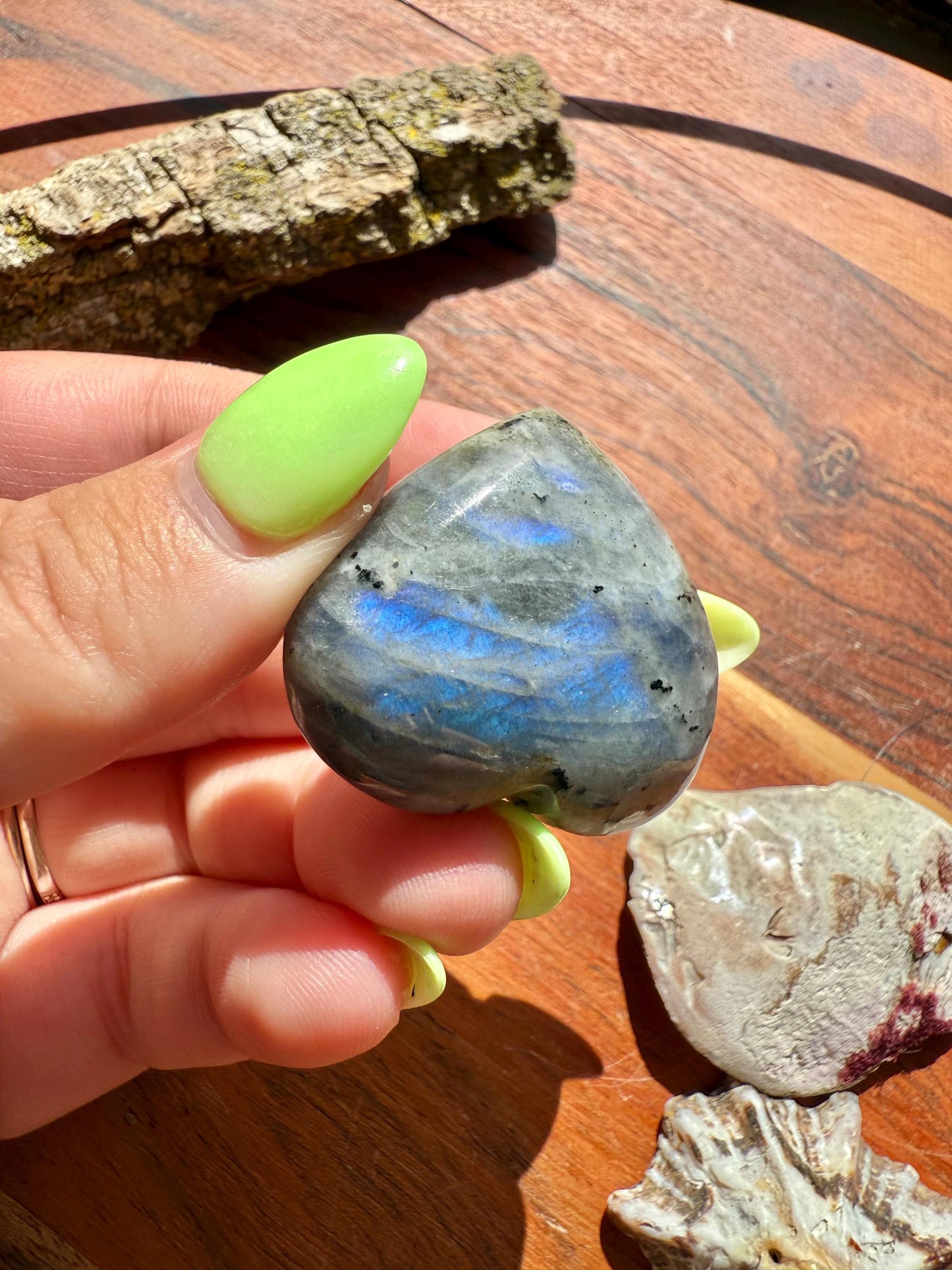 Blue Flash Labradorite Heart (Small)