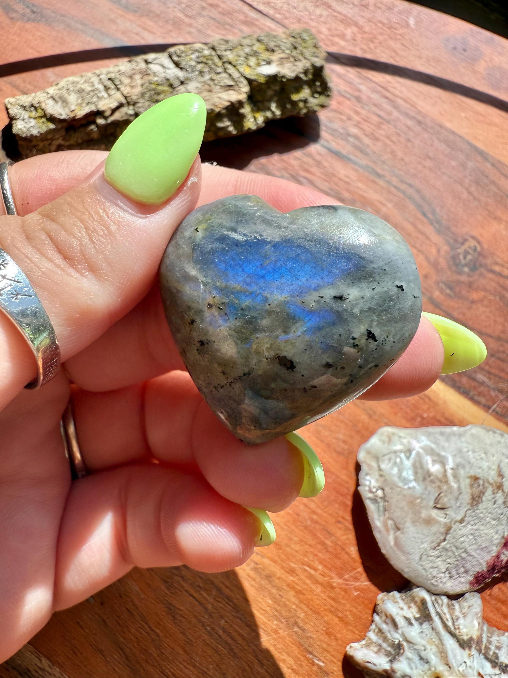 Blue Flash Labradorite Heart (Small)