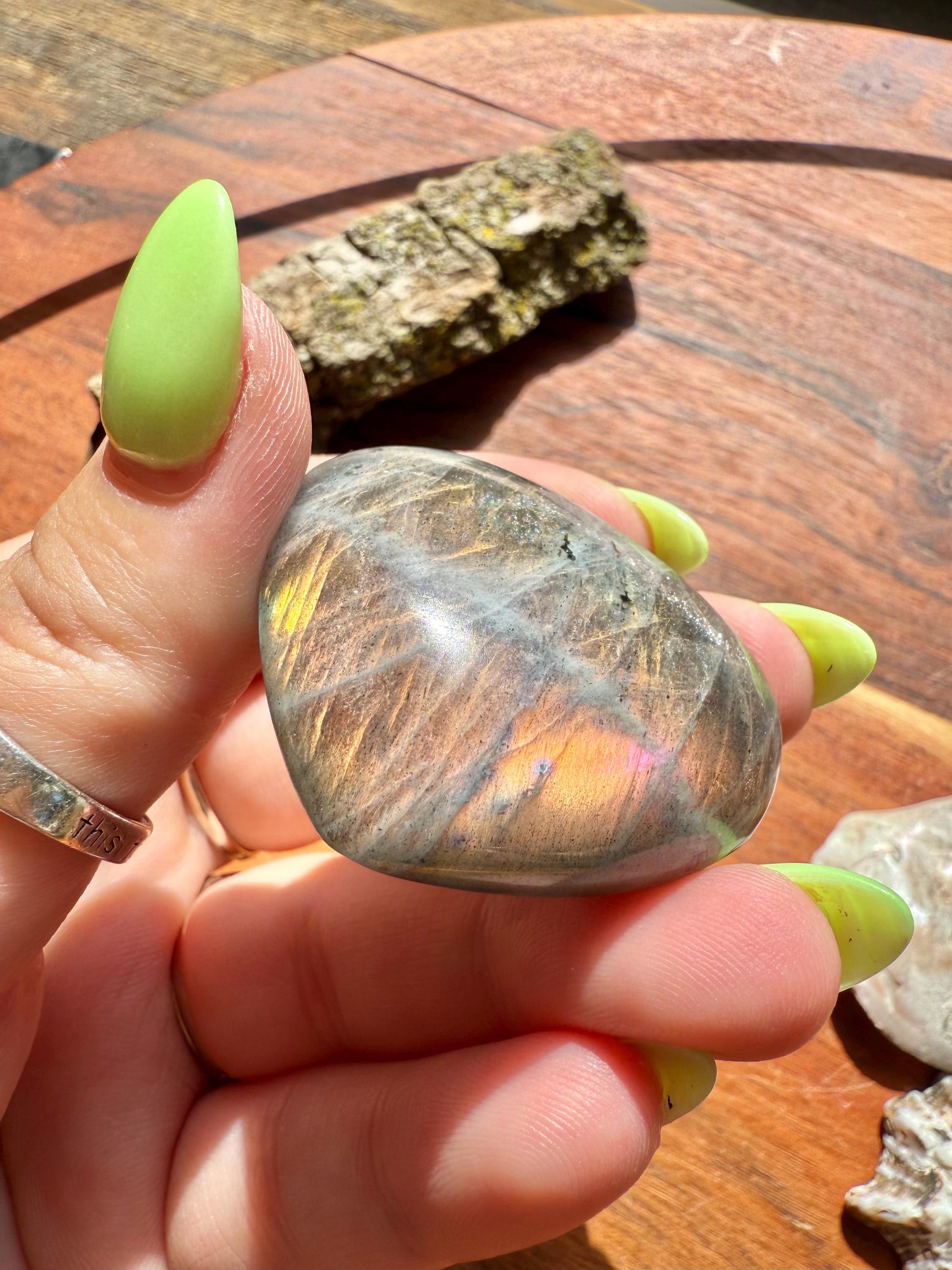 Rainbow Flash Labradorite Heart (Small)