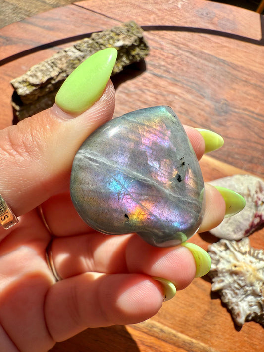 Rainbow Flash Labradorite Heart (Small)