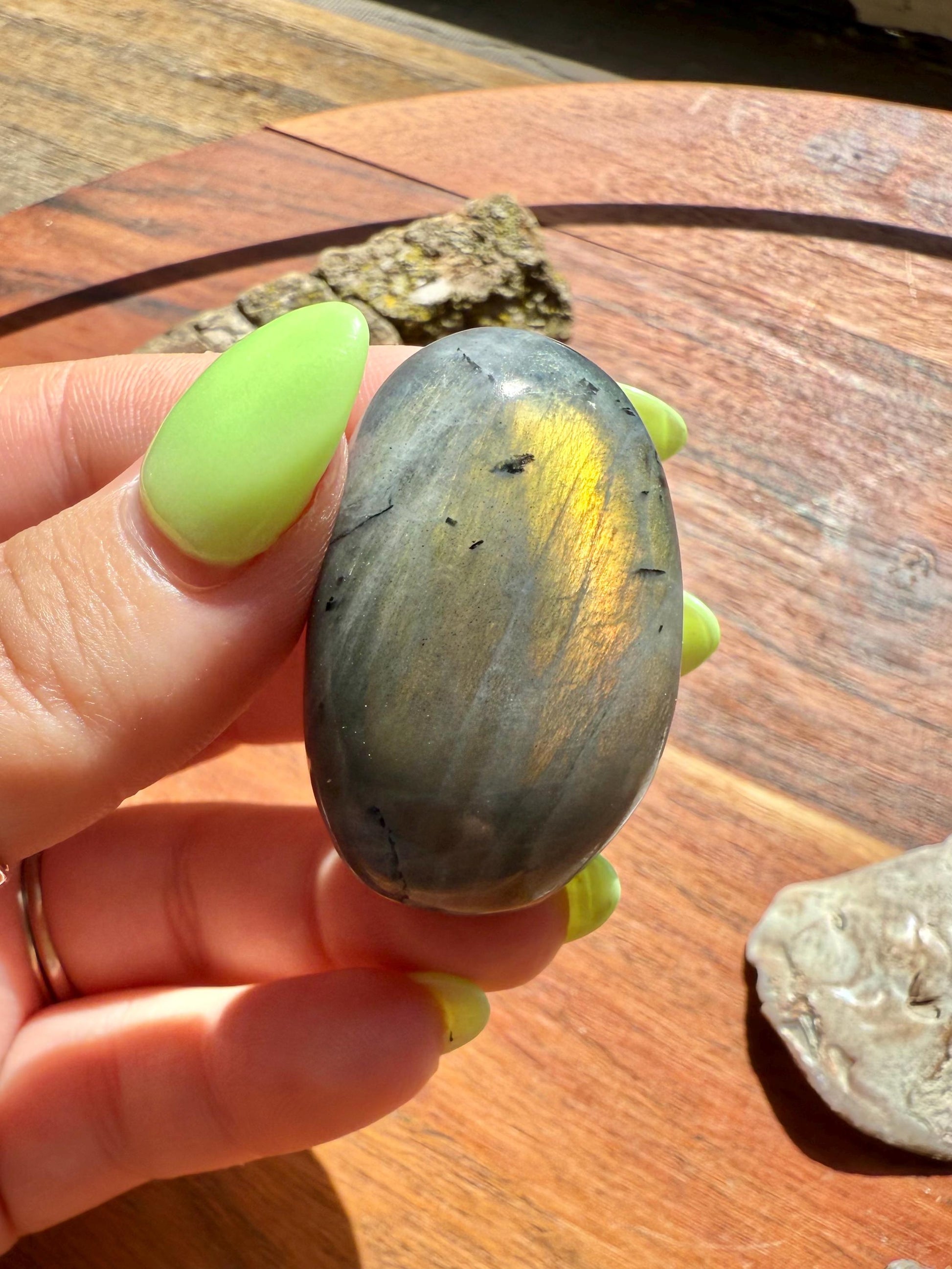 Sunset Flash Labradorite Heart (Large)