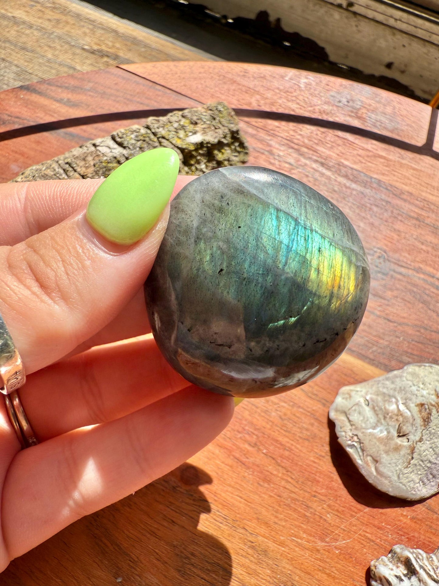 Flashy Labradorite Tumble (Extra Large)