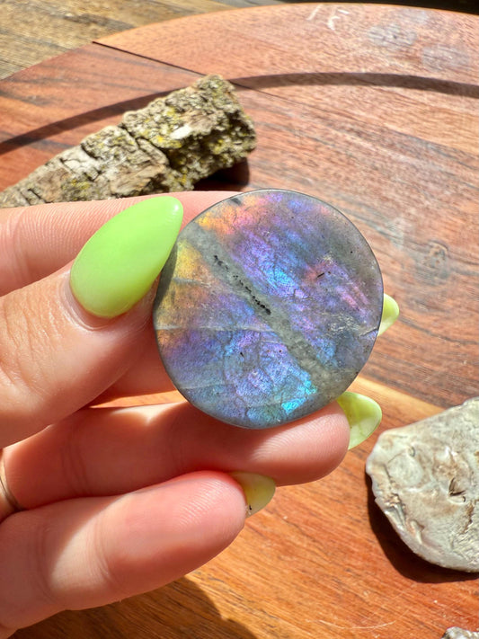 Flashy Labradorite Cabochon