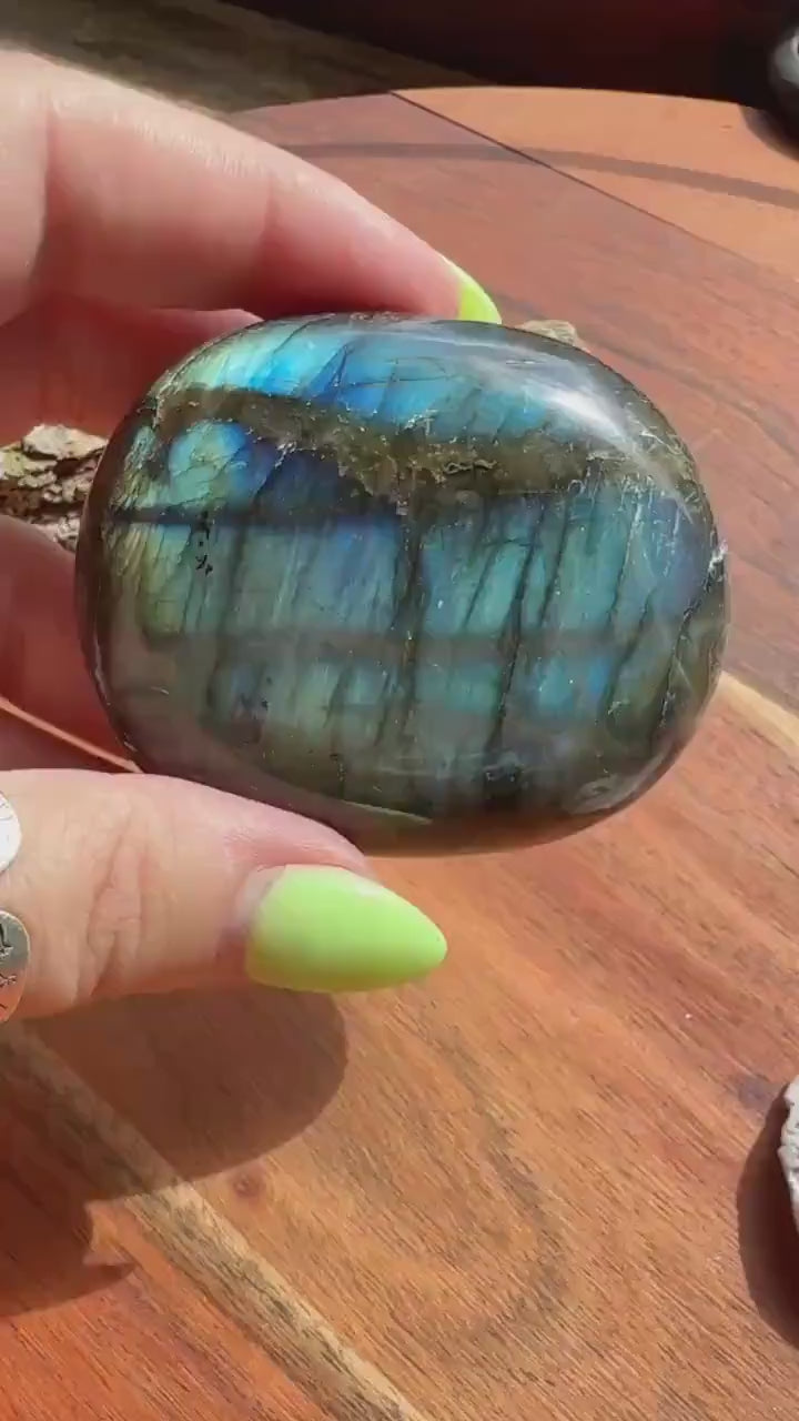 Flashy Labradorite Palm Stone