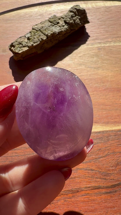 IMPERFECT AMETHYST PALM STONE