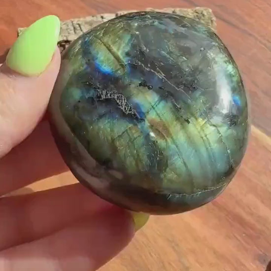 Flashy Labradorite Palm Stone