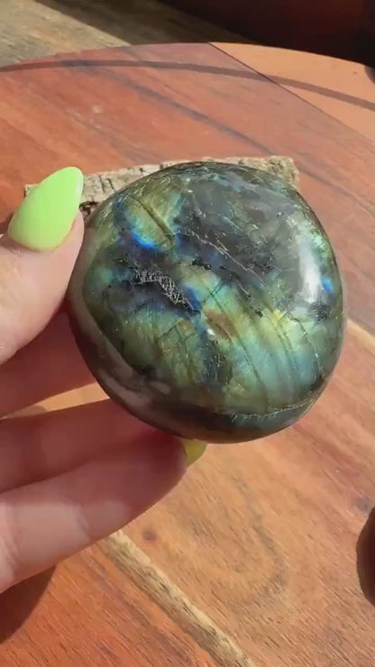 Flashy Labradorite Palm Stone